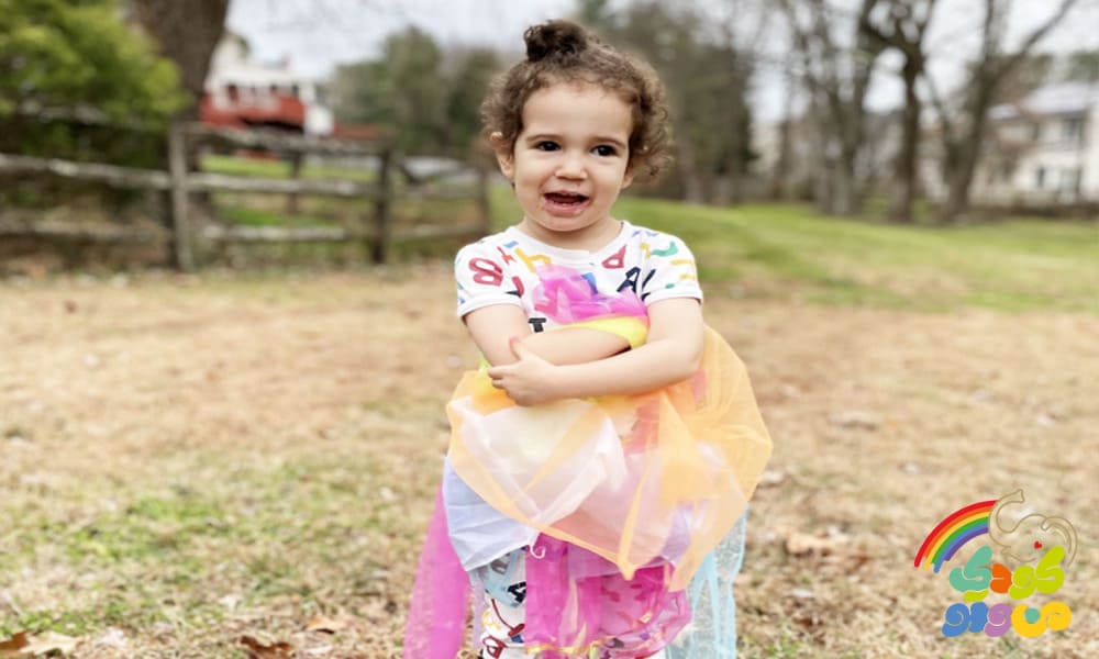 تصویر کودک و لباس